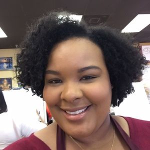 Meet your Posher, Crystal