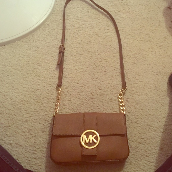 Michael kors cross body purse