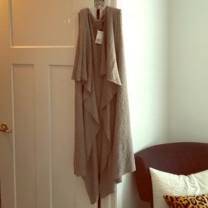 Long sleeveless vest