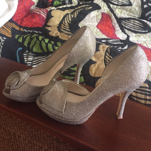 Heels - Picture 2 of 3