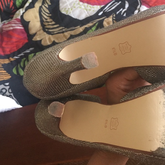 Heels - Picture 3 of 3