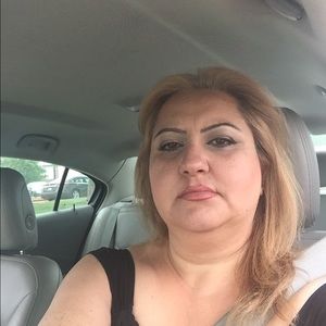 Meet your Posher, Houda