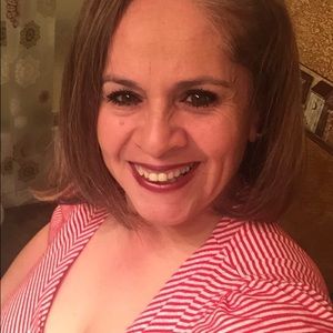 Meet your Posher, Connie