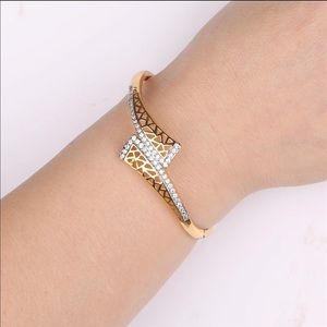 Bangles 18k gold plated
