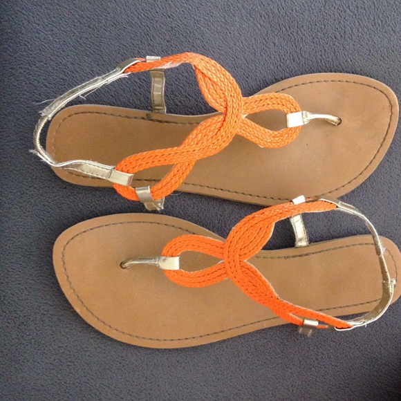 ❤️AWESOME ORANGE SANDALS❤️
