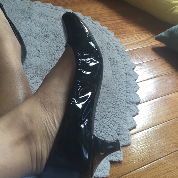 Heels - Picture 3 of 3
