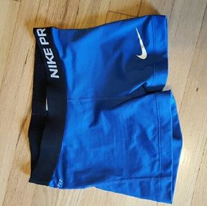 Sz Small Nike Pro Dri-fit shorts