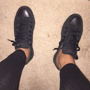 Black converse
