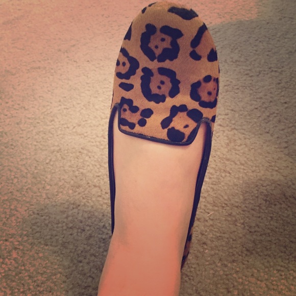 Steve Madden flats slightly worn! Huge sale