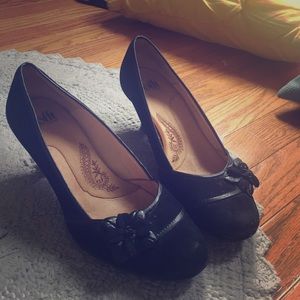 Never worn black suede shoes with leather flower