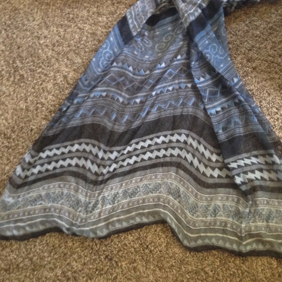 Blue Aztec Scarf - Picture 2 of 4