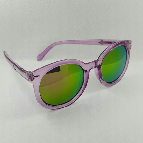 Accessories - Cat style woman fashion sunglasses
Fashion Multico