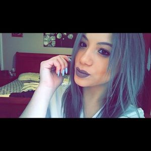 Meet your Posher, Odalis