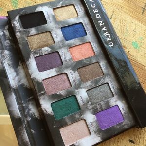 Urban Decay Shadow Box 12 Colors