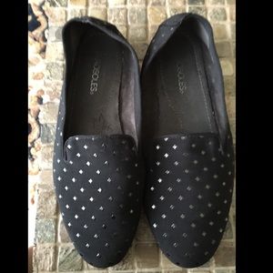 BLACK AEROSOLES FLATS!