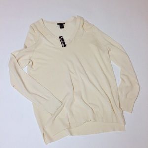 Lightweight cream sweater by Elliot Lauren