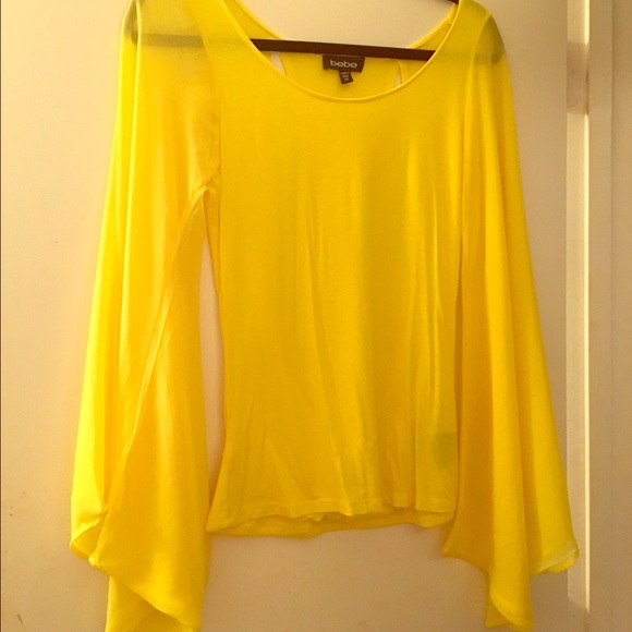 ❤BIG SALE❤Yellow Bebe summer top cutout