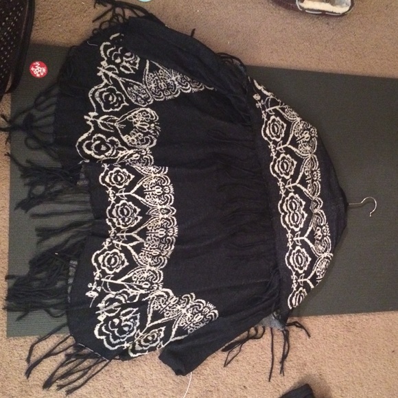 Flying tomato brand fringe cardigan