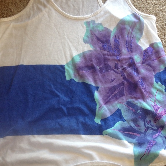 Tank top - Picture 3 of 3