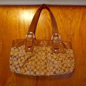 Coach Canvas Shoulder Bag Classic Signature Print