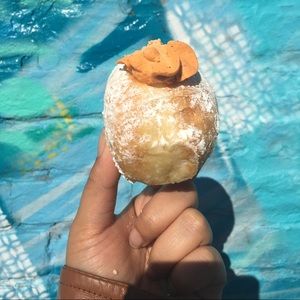 Meet your Posher, Toni