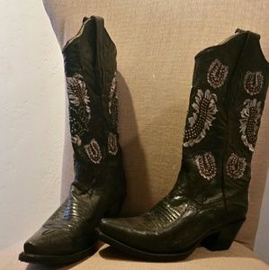 Corral Black cowboy boots