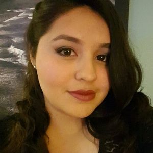 Meet your Posher, Monica