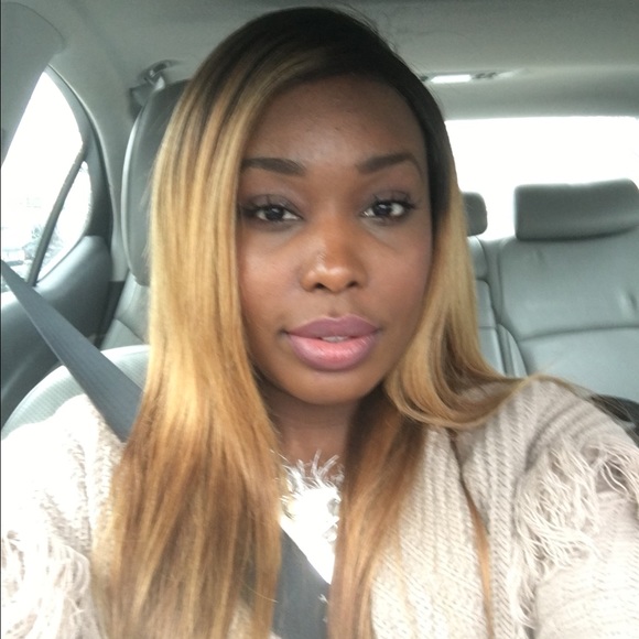 Meet your Posher, Lauren