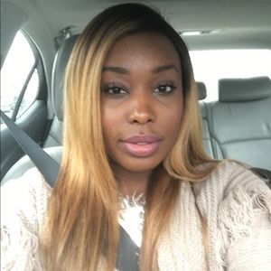 Meet your Posher, Lauren