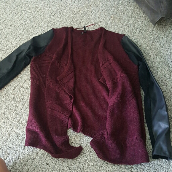 Maurices size large longe sleeve cardigan