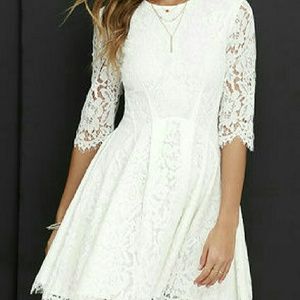 Lulu*s white lace dress