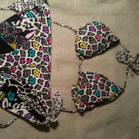 Irreversible bikini - Picture 2 of 2