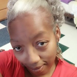 Meet your Posher, Iris