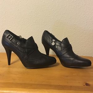 Sexy Chic Leather Heels