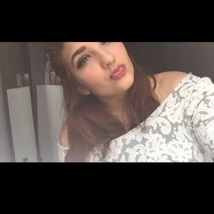 Meet your Posher, Melanie