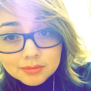 Meet your Posher, Abby