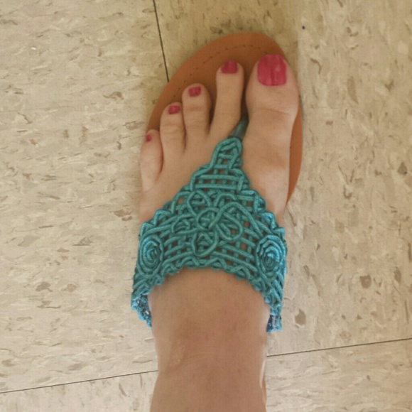 *SALE*Adorable turquoise sandals