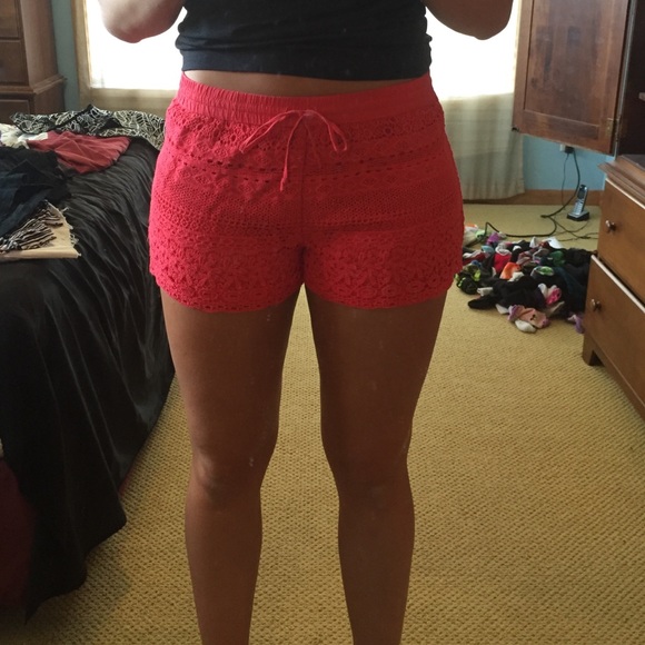 Orange/reddish crotchet shorts