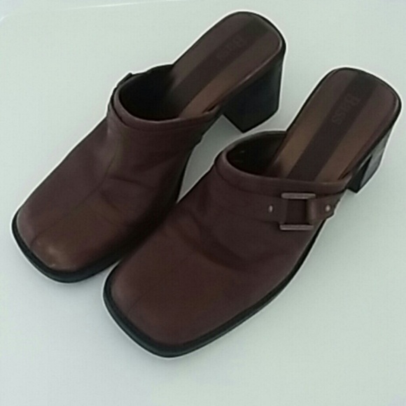 Bass Clogs 8 Brown