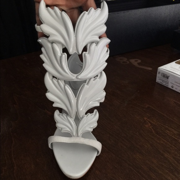 SOLD!!Giuseppe Zanotti Cruel Summer Grey - Picture 1 of 4