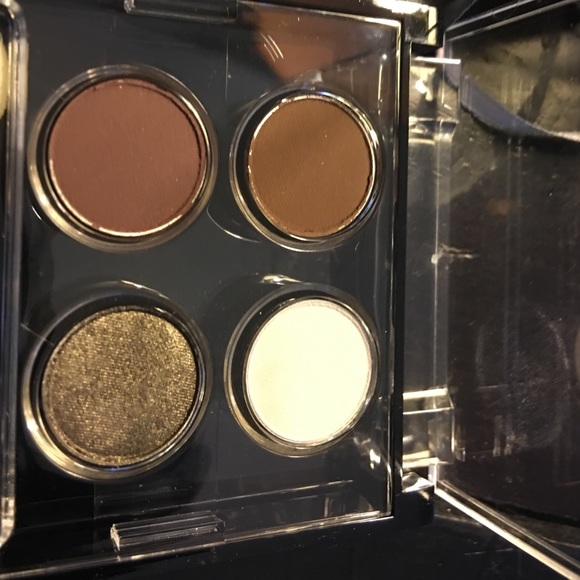 Eyeshadow - Picture 2 of 2