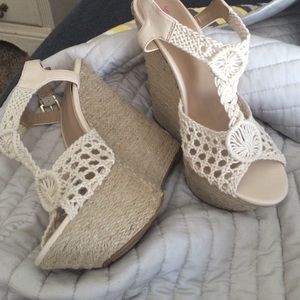 Never Worn cream wedges