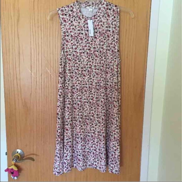 2 Garage Neck swing dresses - Picture 2 of 2