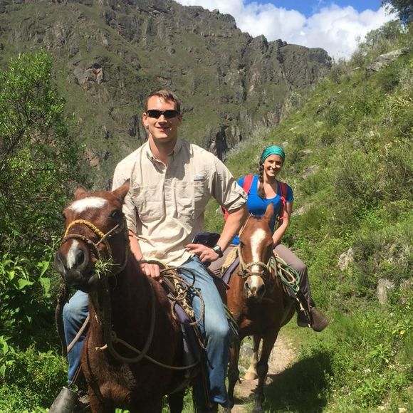 Meet your Posher, Caitlin