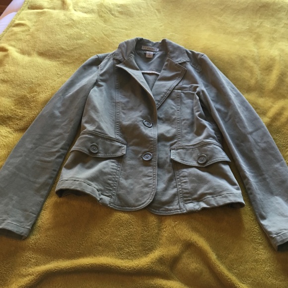 Cute army green fitted jacket