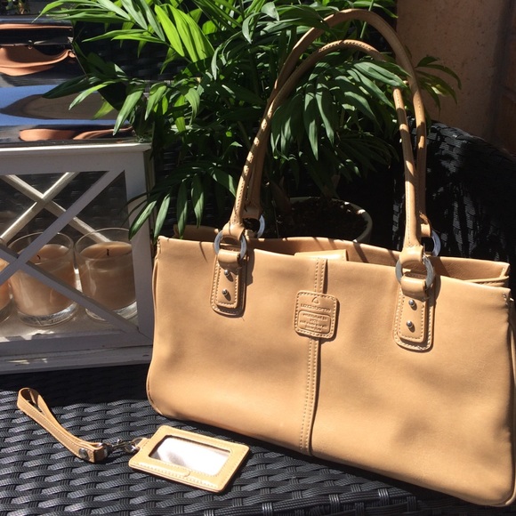 💥Liz Claiborne-Tan Handbag
