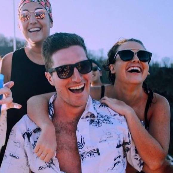 Meet your Posher, Kelli