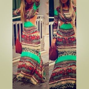 New bohemian round neck long sleeve dress.
