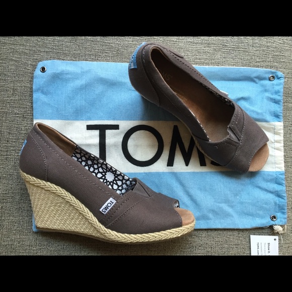 TOMS classic canvas wedge in grey