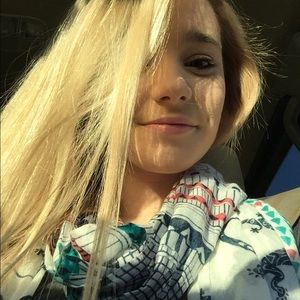 Meet your Posher, Lizzy